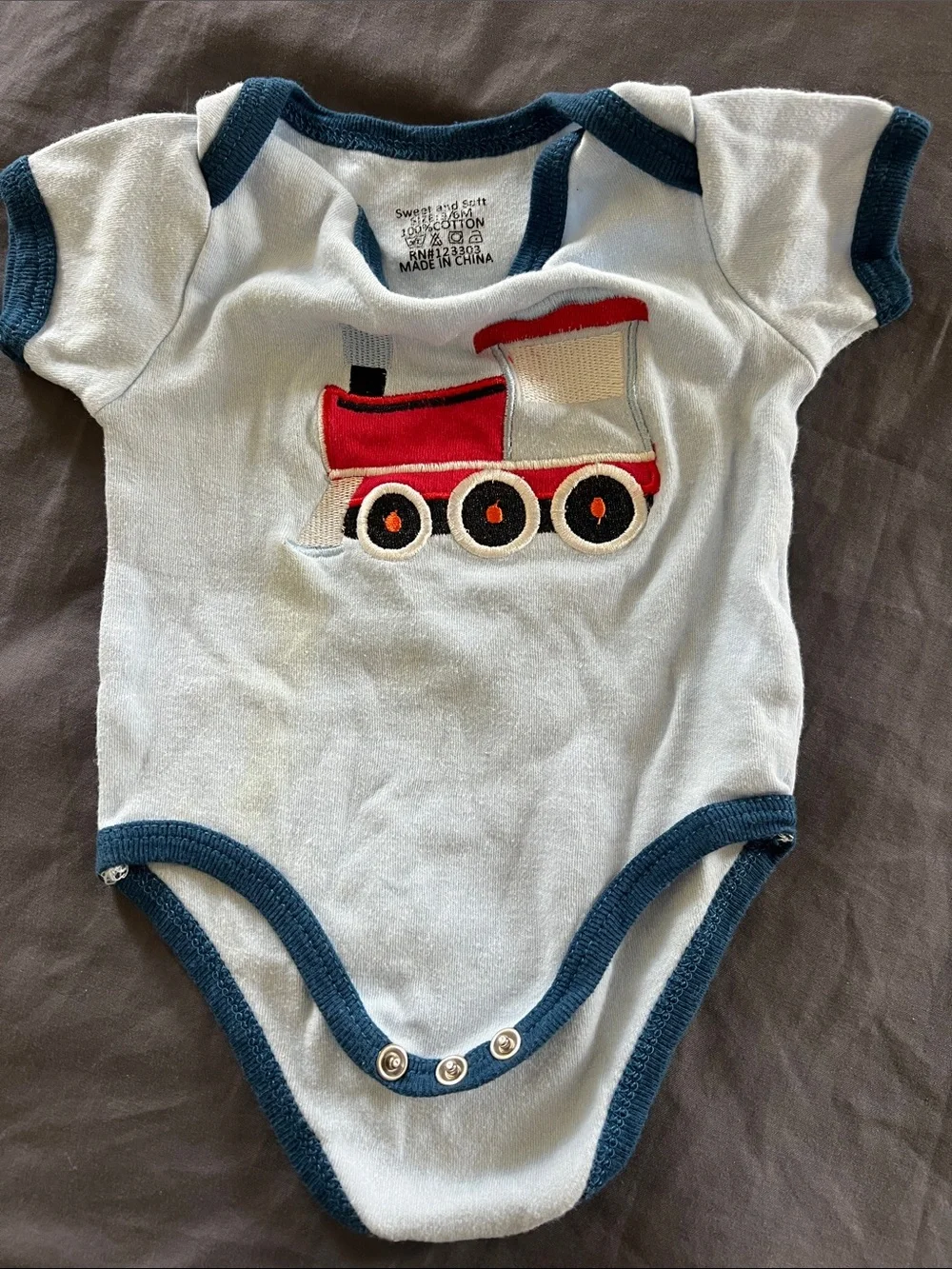 Lot of 8 baby boy short sleeve onesies size 3-6 month stripes train cars plane